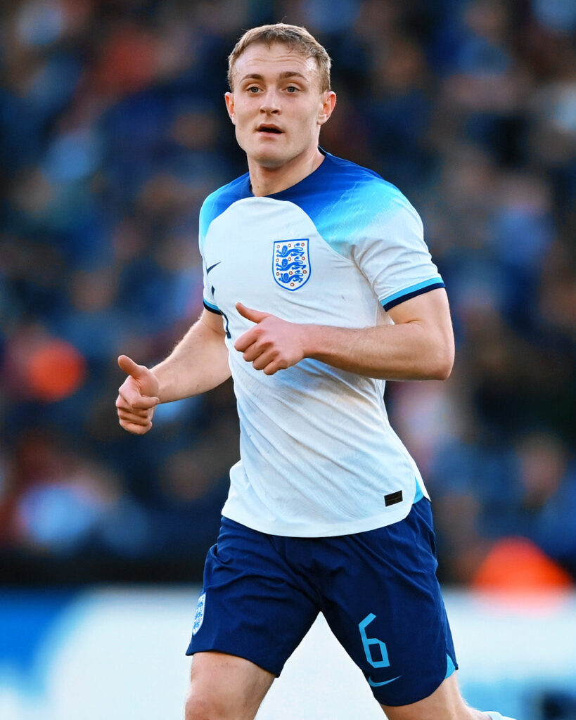 โอลิเวอร์ สกิปป์ Oliver Skipp