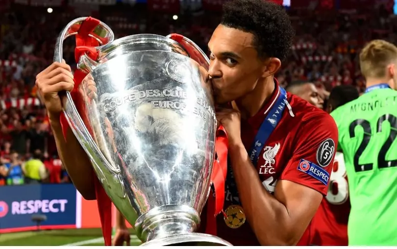 เทรนต์ อเล็กซานเดอร์ อาร์โนลด์ (Trent Alexander-Arnold)