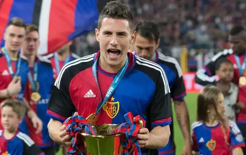 ฟาเบียน แชร์ (Fabian Schär)