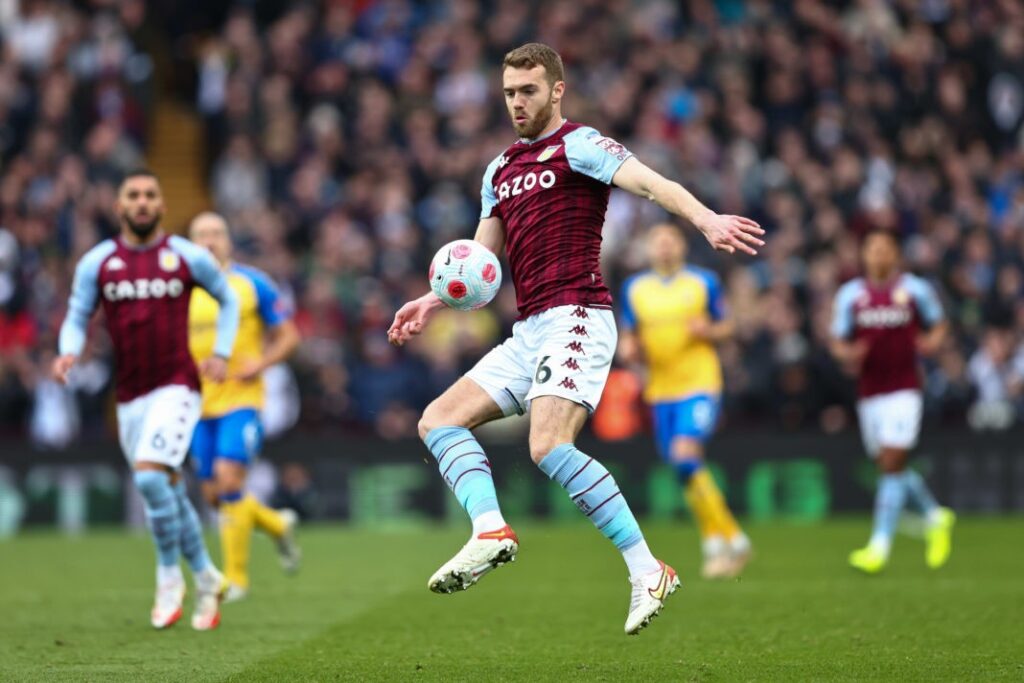 แคลัม เชมเบอส์ (Calum Chambers)