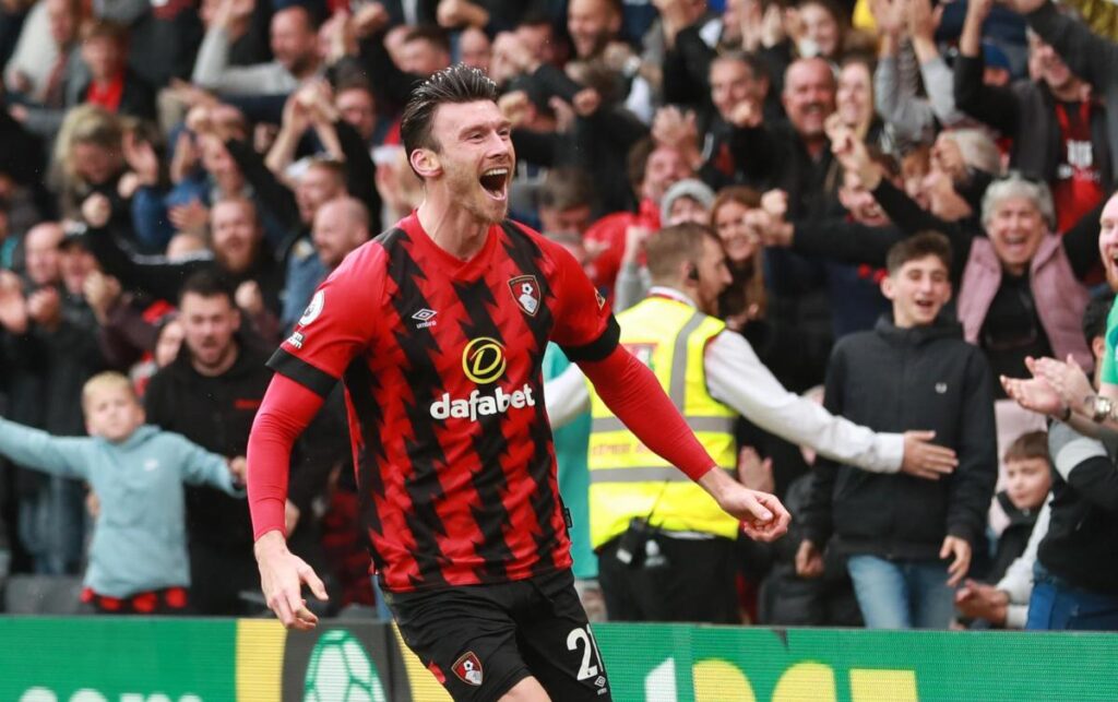 คีฟเฟอร์ มัวร์ (Kieffer Moore)