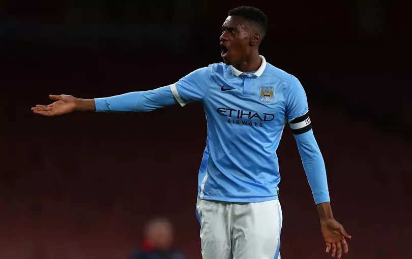 โตซิน อดาราบิโอโย่ (Tosin Adarabioyo)